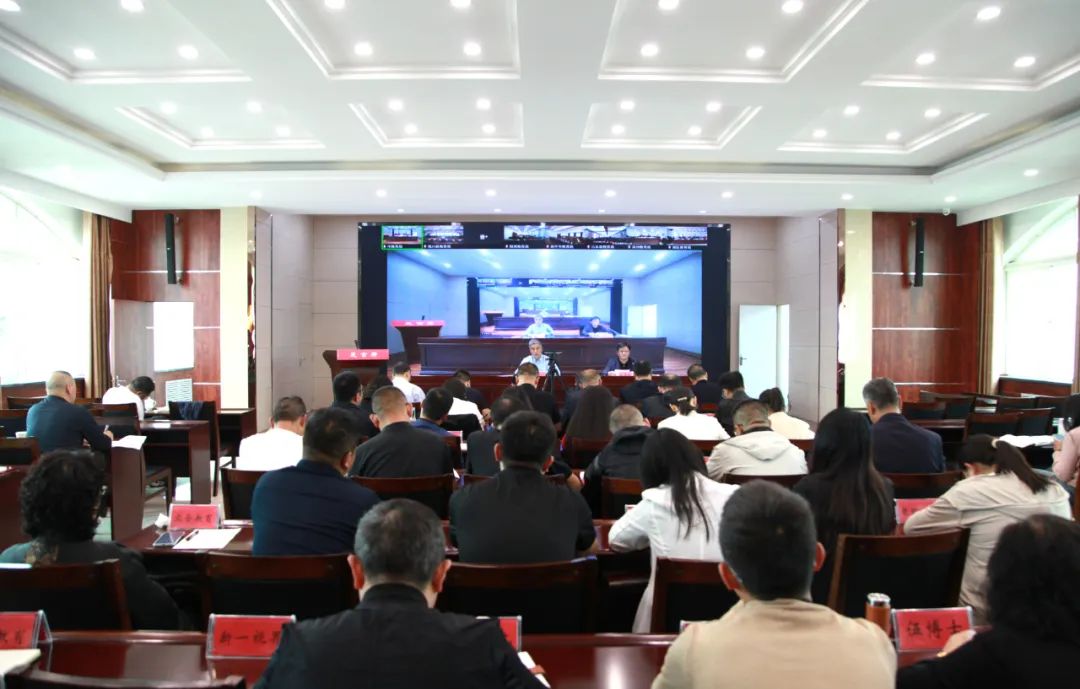 全市学校安全工作第二季度例会暨校园安全专题培训举行